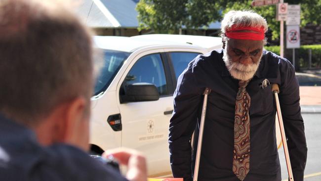 Warlpiri elder Ned Jampijinpa Hargraves arrives at the Alice Springs Local Court on Monday, September 5, 2022. Picture: Jason Walls