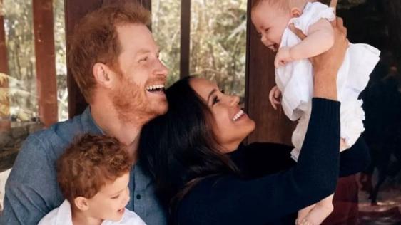 Prince Harry and Meghan Markle with Archie and Lilibet in their 2021 Christmas Card. Picture: Alexi Lubomirski/Handout/The Duke and Duchess of Sussex