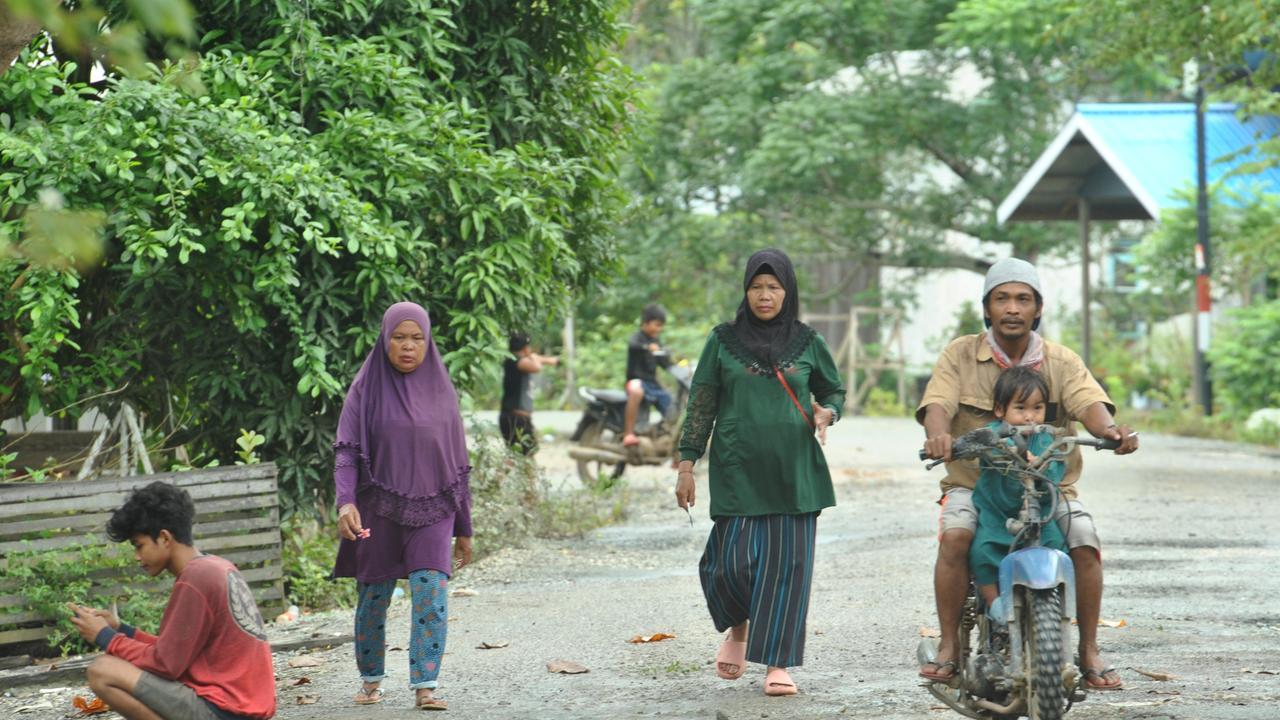 People in Bukit Raya Village, Sepaku District, North Penajam Paser Regency, live their days normally, even though the area is close to the construction of Indonesia’s New Capital City (IKN).