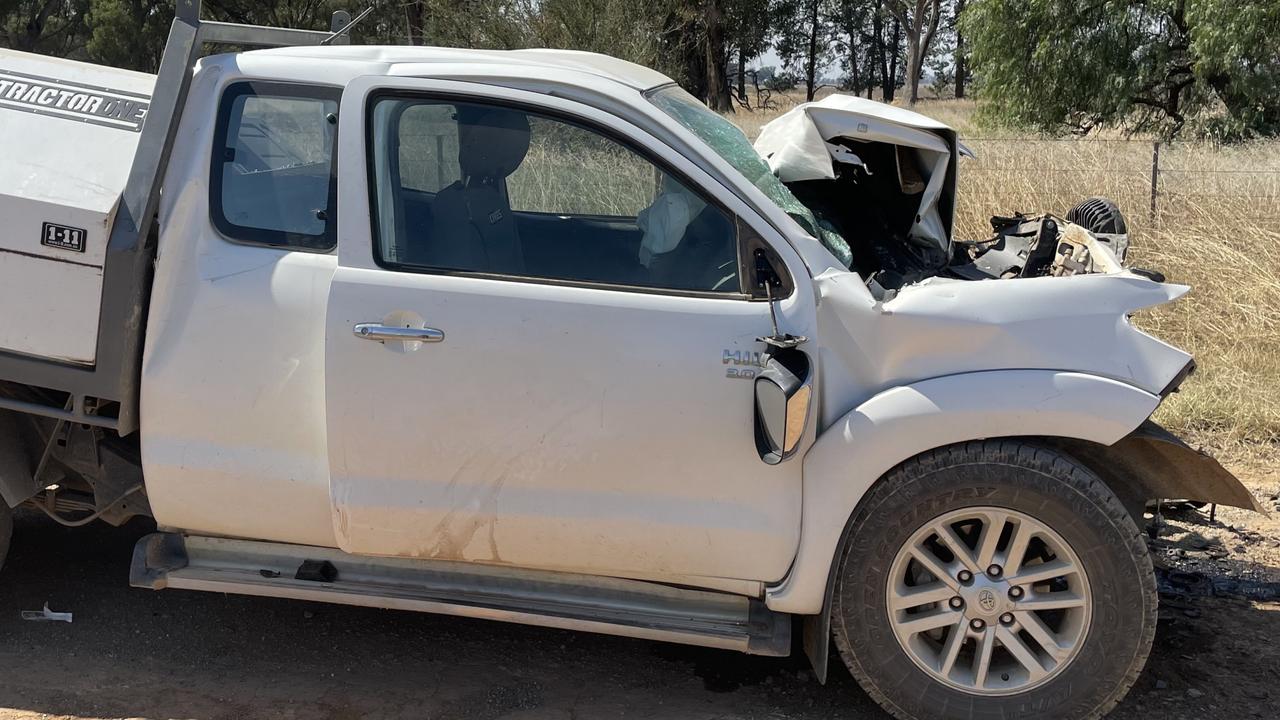 Ute Smashes Into Back Of Truck Following Dust Storm At Youanmite Herald Sun