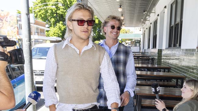 Flag hero Kai Lohmann (left) and Harry Sharp went full-blown retro with the merino vests (Photo by Richard Walker)