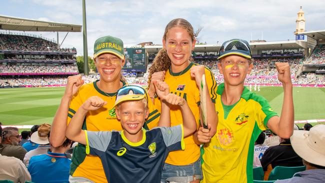 Young fans at the New Year’s Test between Australia and India at the SCG. Picture: Thomas Lisson