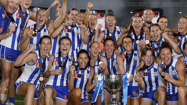 NCA. MELBOURNE, AUSTRALIA. 30th November 2024.  AFLW Grand Final. North Melbourne vs Brisbane at IKON Park, Carlton .   A victorious North Melbourne side after winning AFLW grand final   .  Picture: Michael Klein