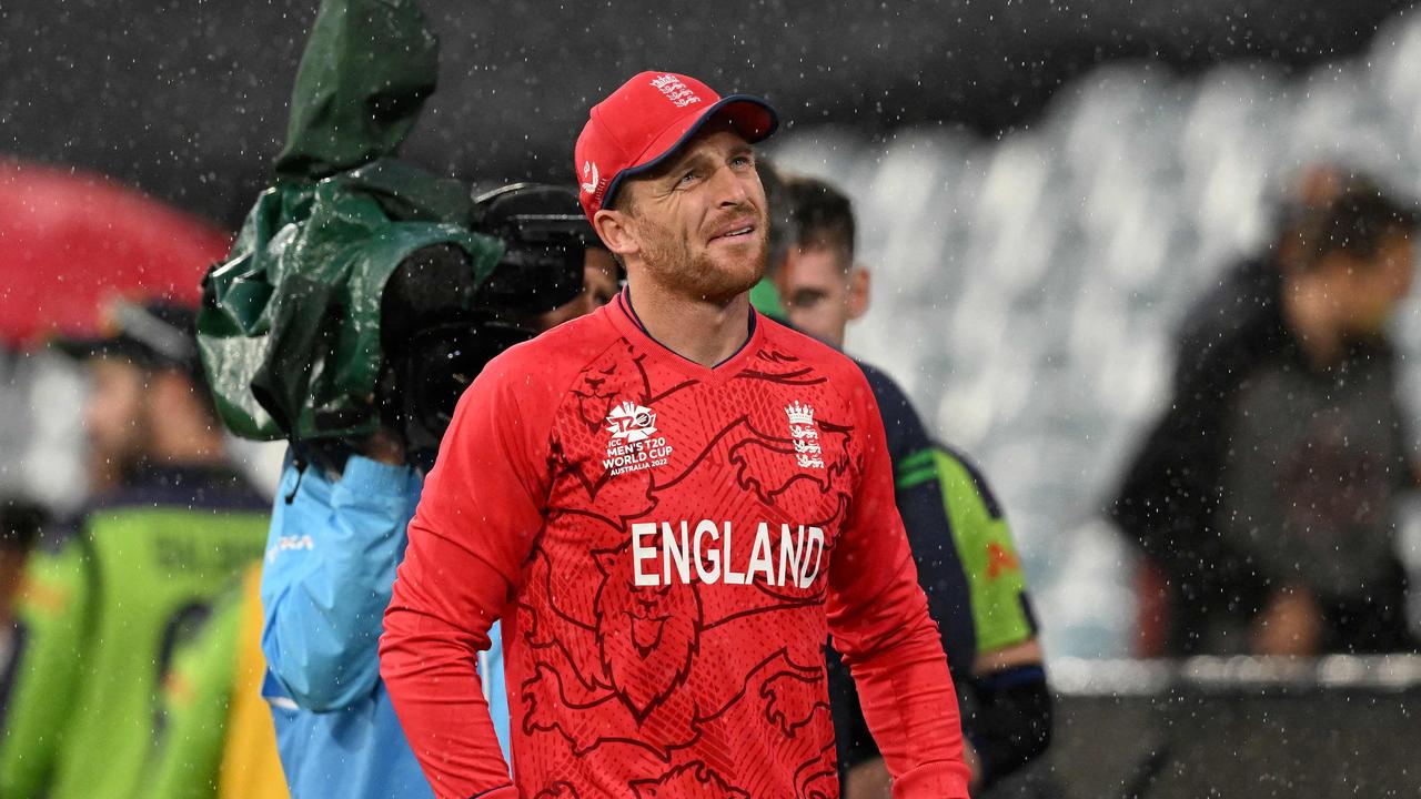 England's Captain Jos Buttler looks on after the ICC men's Twenty20 World Cup 2022 cricket match between England and Ireland at Melbourne Cricket Ground (MCG) on October 26, 2022 in Melbourne. (Photo by WILLIAM WEST / AFP) / -- IMAGE RESTRICTED TO EDITORIAL USE - STRICTLY NO COMMERCIAL USE --