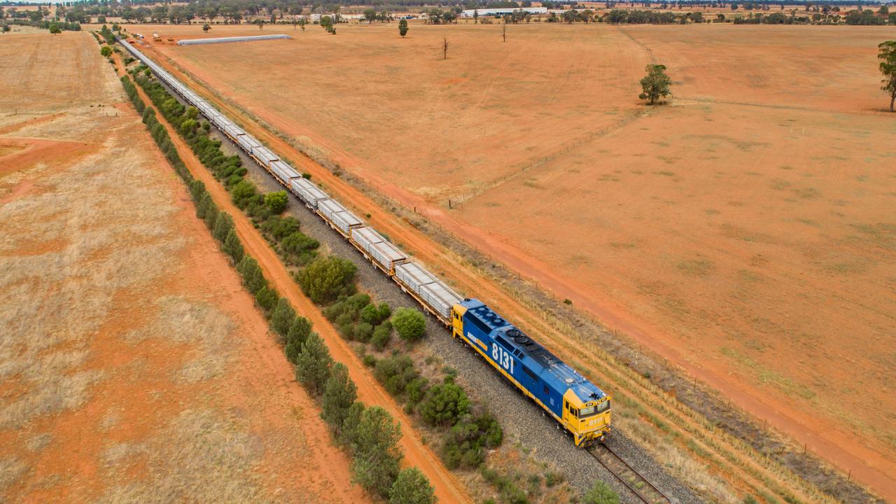 Inland Rail is a 1700km freight project from Melbourne to Sydney.