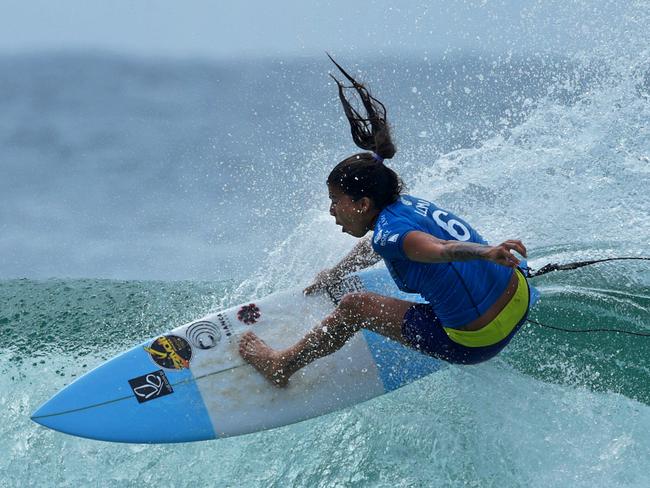 Silvana Lima ripping. Action at the Roxy Pro at Snapper Rocks. Pics Tim Marsden