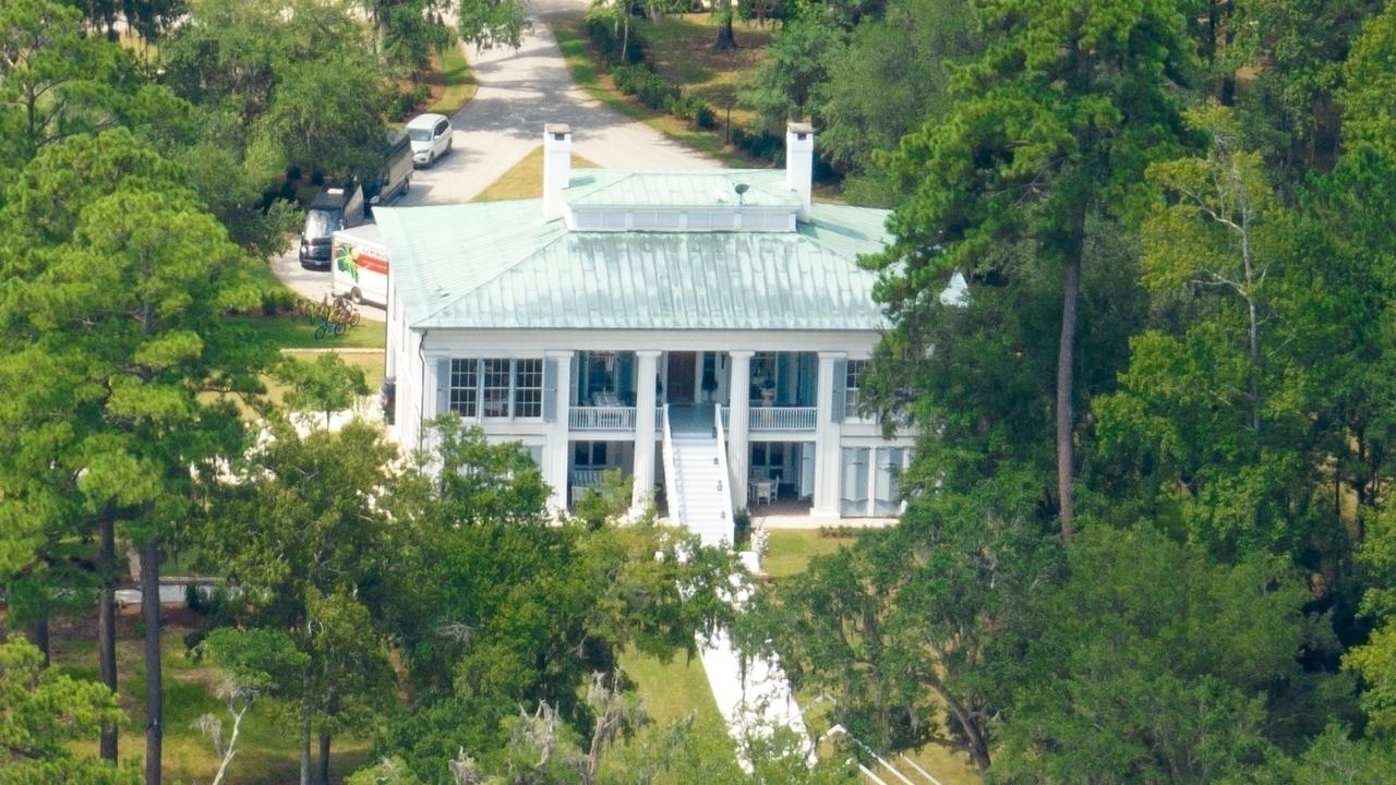 Ben Affleck's plantation-style mansion is playing host to his and Jennifer Lopez's wedding reception. Picture: Backgrid