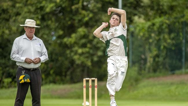 Joshua Smith took early wickets for Villanova. (AAP Image/Richard Walker)