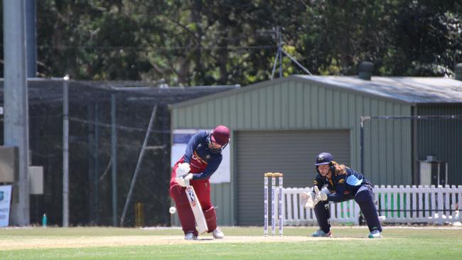 Emma Jackson. Katherine Raymont Shield T20 action between UQ and Valley.