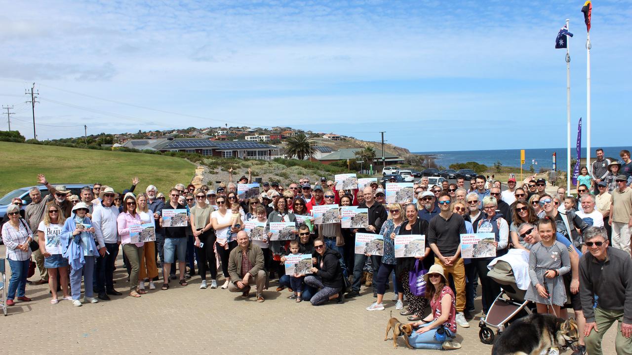 Federal MP Amanda Rishworth with about 200 people at a community event at Heron Way Reserve to fight for the boardwalk's upgrade and reopening.