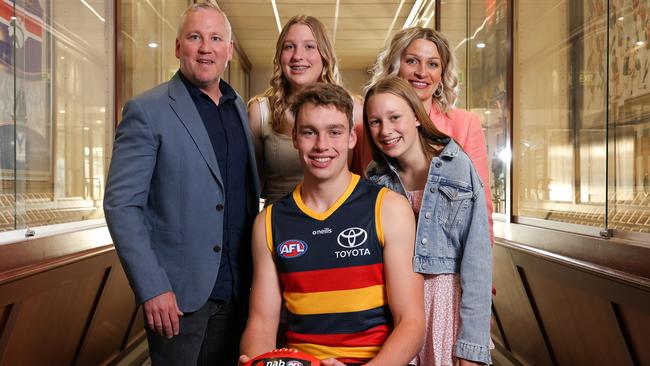 Riley Thilthorpe with his family – dad Ben, sisters Lila and Haylee, and mum Claudine – after being drafted on Wednesday. Picture: Daniel Kalisz/Getty Images