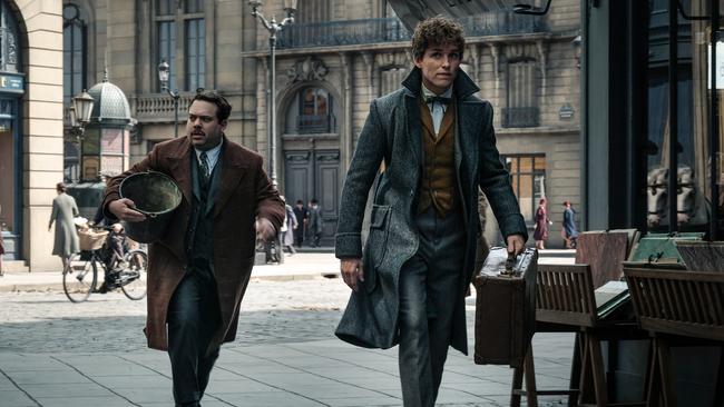 Dan Fogler and Eddie Redmayne in Fantastic Beasts: The Crimes of Grindelwald.