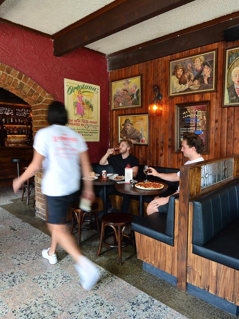 Leonardo’s Pizza Palace Restaurant review delicious.100 Herald Sun