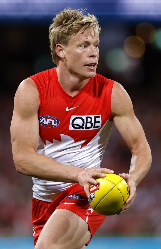 The Swans need to get the ball into the hands of elite users like Isaac Heeney. Picture: Phil Hillyard.