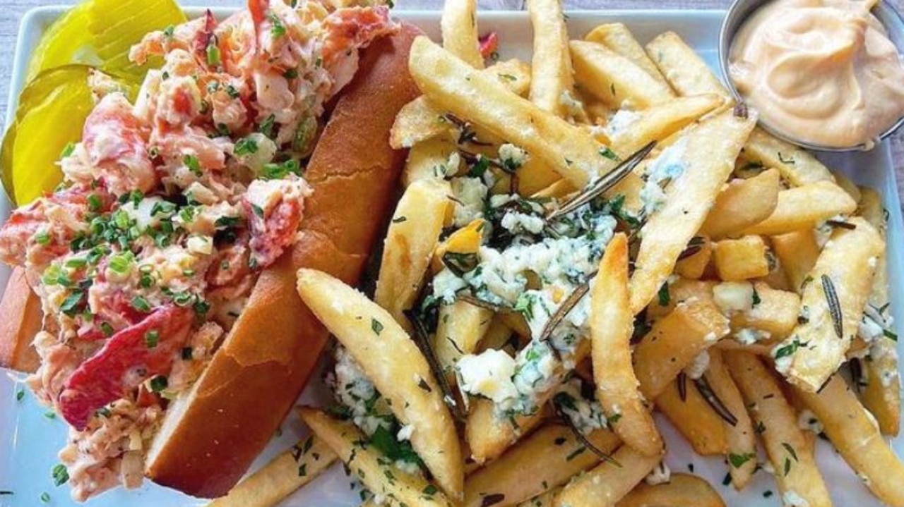 You can't visit Noah's without getting yourself their Lobster Roll.