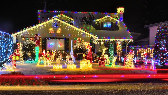 How to decide what Christmas lights to buy | Daily Telegraph