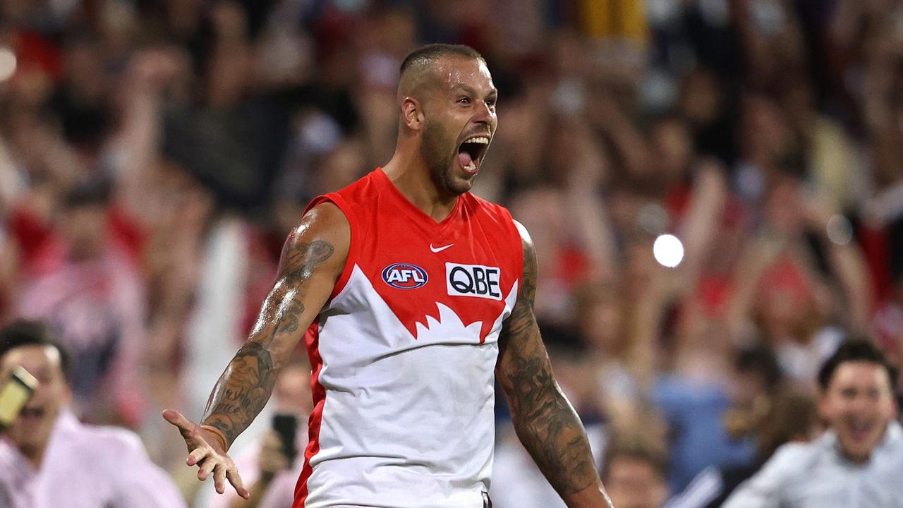 Buddy Franklin was mobbed by Sydney fans when he kicked his 1000th goal. Photo by Phil Hillyard