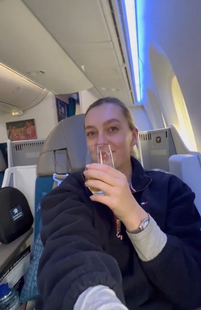 Ellis Cochlin has copped flak for flying business class while her partner and their baby sat in economy. Picture: TikTok/ellcochlin