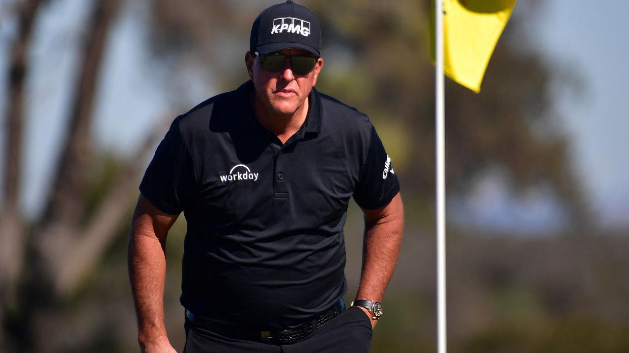 Phil Mickelson won’t defend his major. Photo by Donald MIRALLE / GETTY IMAGES NORTH AMERICA / AFP.