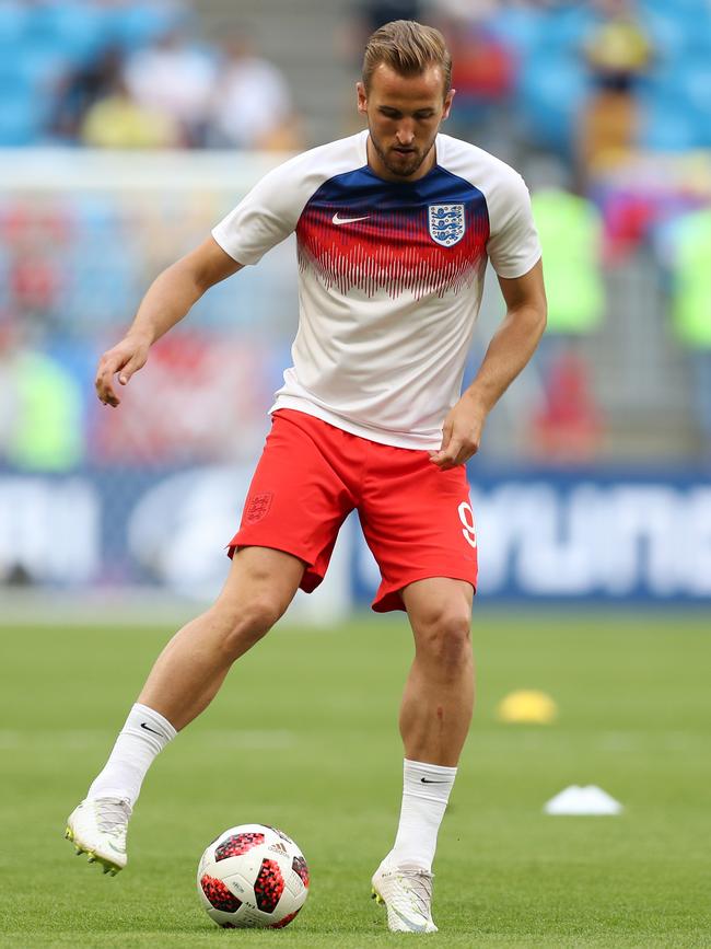 England captain Harry Kane warms up. Photo: Getty Images