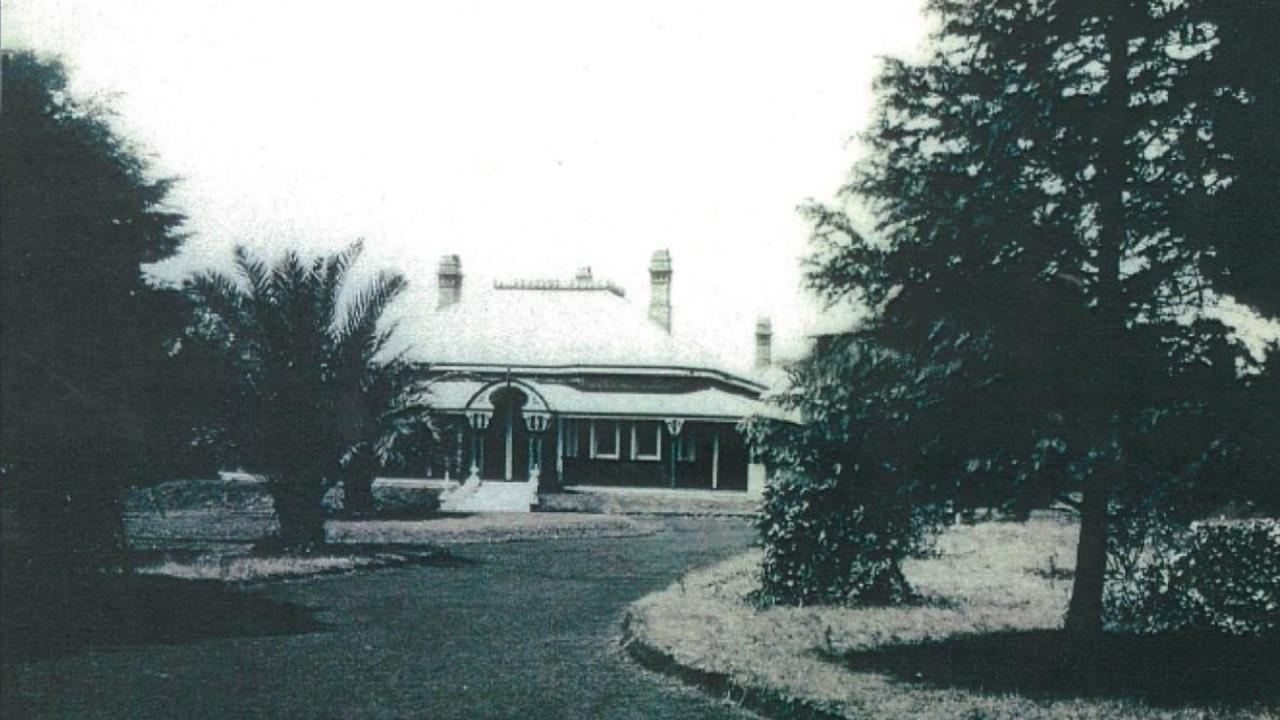 24-36 Drayton Road, Harristown, known as Hamewith. Picture taken in the early 1900s.