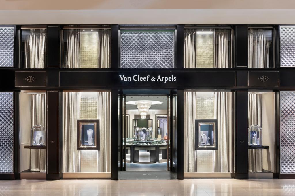 Van cleef and discount arpels canada stores