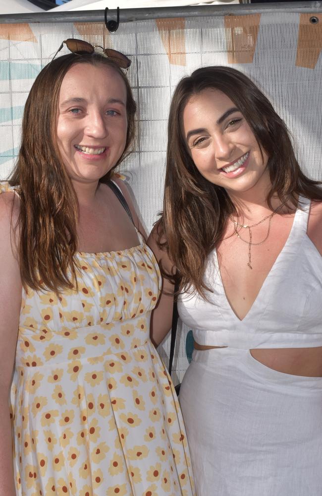 Taylah Deayton and Elise Carydias at day 3 of the 2023 Caloundra Music Festival. Photo: Elizabeth Neil