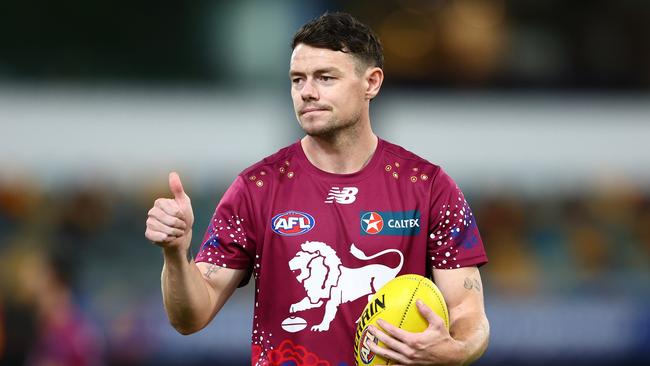 BRISBANE, AUSTRALIA - MARCH 28: Lachie Neale of the Lions warms upduring the round three AFL match between Brisbane Lions and Collingwood Magpies at The Gabba, on March 28, 2024, in Brisbane, Australia. (Photo by Chris Hyde/Getty Images)