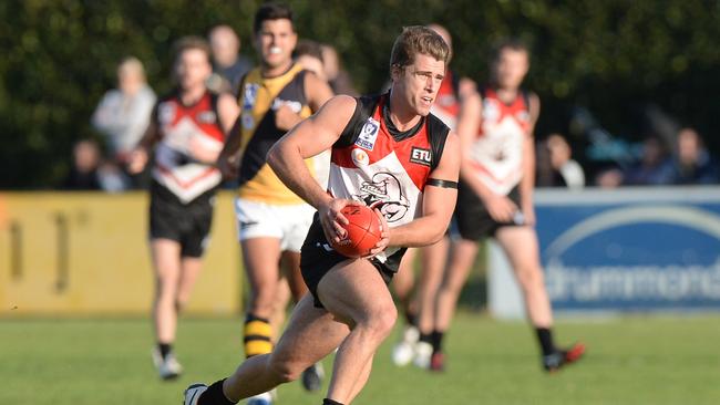 Jarrad Matheson on the run for Frankston.