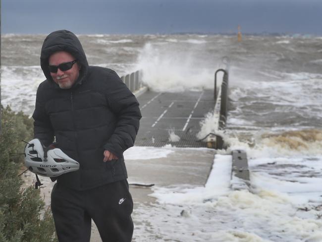 MELBOURNE, AUSTRALIA - NewsWire Photos, NOVEMBER 21, 2022. Wild and cold weather hits Melbourne and much of Victoria. Port Philip Bay along the Brighton foreshore. Picture: NCA NewsWire / David Crosling