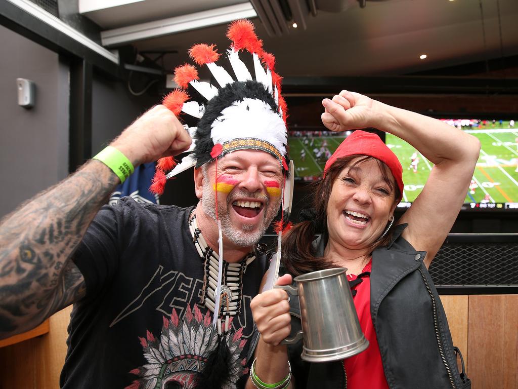 Superbowl fans Andrew Gati and Rosalyn Balzer at the Sporting Globe. Picture: Alison Wynd