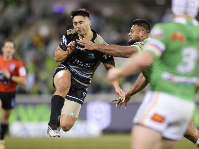 Shaun Johnson of the Sharks has a high BE in round 15 — but he also faces the Bulldogs. Picture: AAP Image/Rohan Thomson