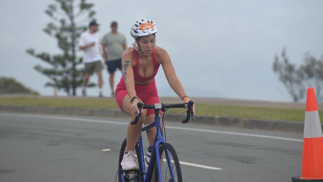 Action from the sprint event at the 2023 Mooloolaba Triathlon.