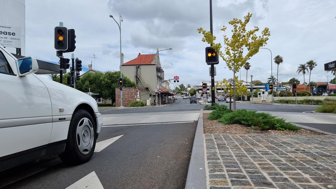 The intersection of Russell and Victoria Streets in Toowoomba City. The council has voted to continue removing filtered right turns from its crossings across the region, despite some pushback from a number of councillors.