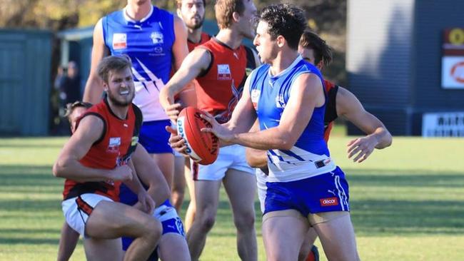 Leigh Osborne snaps for goal. Picture: Field of View Sports Photography