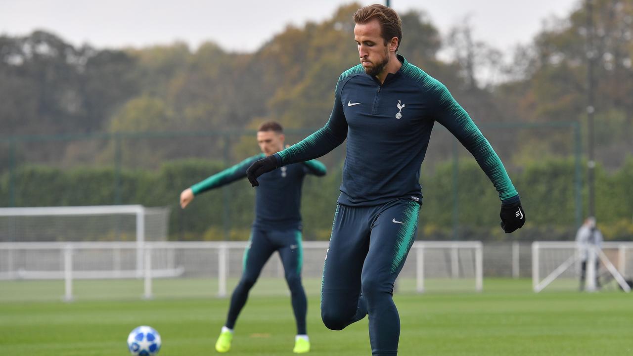 Tottenham Hotspur's English striker Harry Kane takes part in a training session at Tottenham Hotspur's Enfield Training Centre, north London, on November 5, 2018 on the eve of their UEFA Champions League Group B football match against PSV Eindhoven. (Photo by Ben STANSALL / AFP)