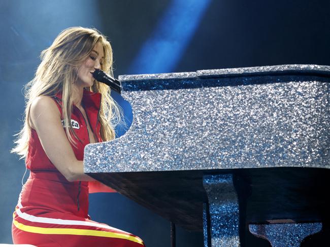 Delta Goodrem during her show at the Gold Coast 600 Sounds concert at Broadwater Parklands during the 2017 GC600 race weekend. Picture: Supplied.