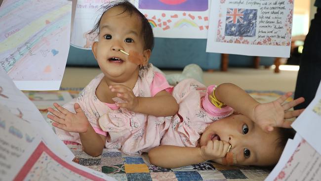 Nima and Dawa received letters from Kidsnews.com.au, wishing them all the best before their surgery.  Picture: Alex Coppel