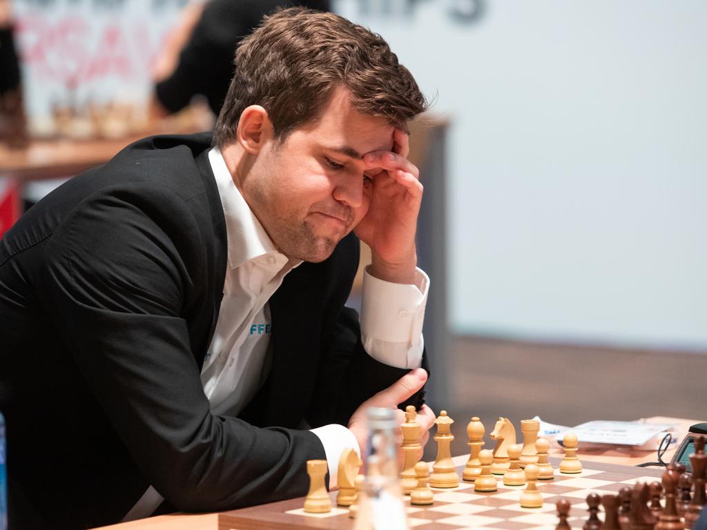 Five-time World Champion Magnus Carlsen resigns after one move against Hans  Niemann, teen at centre of chess controversy