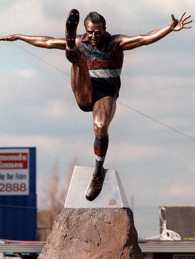 The famous EJ Whitten statue which stands at Whitten Oval.