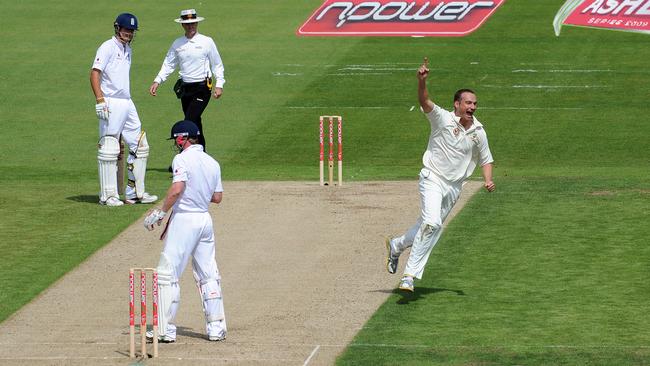 Stuart Clark celebrates the wicket of Paul Collingwood at Headingley, 2009.