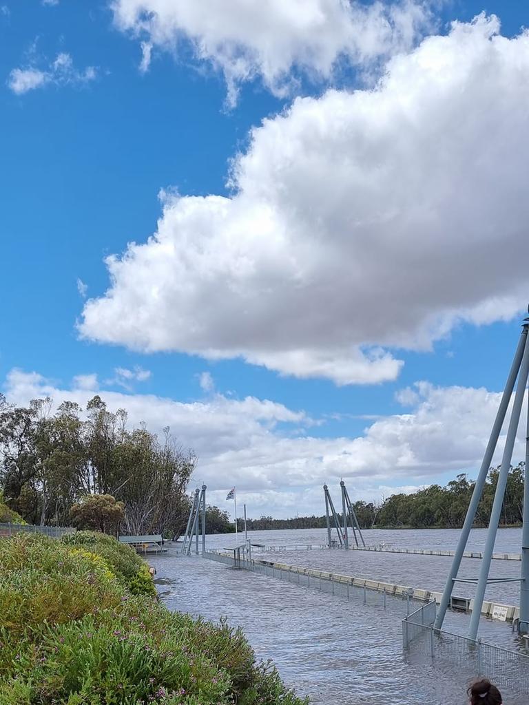 Flood water at lock 2. Picture: Vicki Crawford.