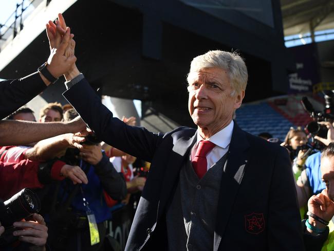 Arsene Wenger shows appreciation to the fans after his final Premier League match in charge.