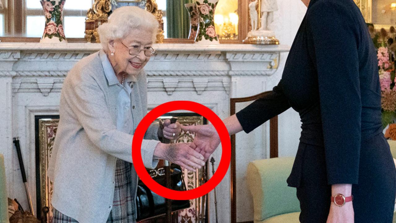 How Did The Queen Die Photo Gives Clues About Elizabeth Ii Cause Of
