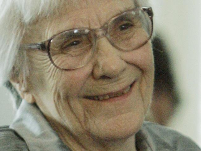 Author Harper Lee smiling during ceremony honouring four new members of the Alabama Academy of Honour at the Capitol in Montgomery, Alabama, USA 20 Aug 2007.