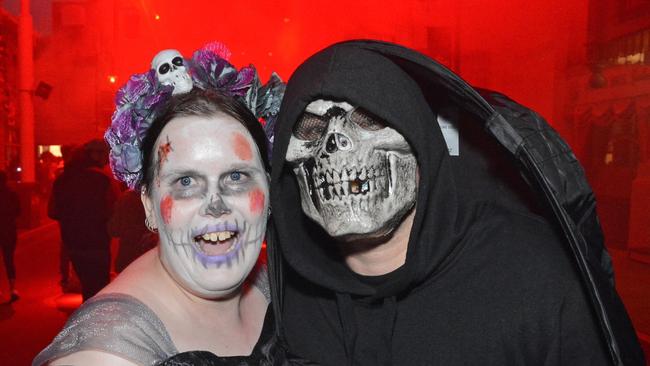 Kristal Howe and Matt Creswick at Fright Night at Movie World, Oxenford. Picture: Regina King