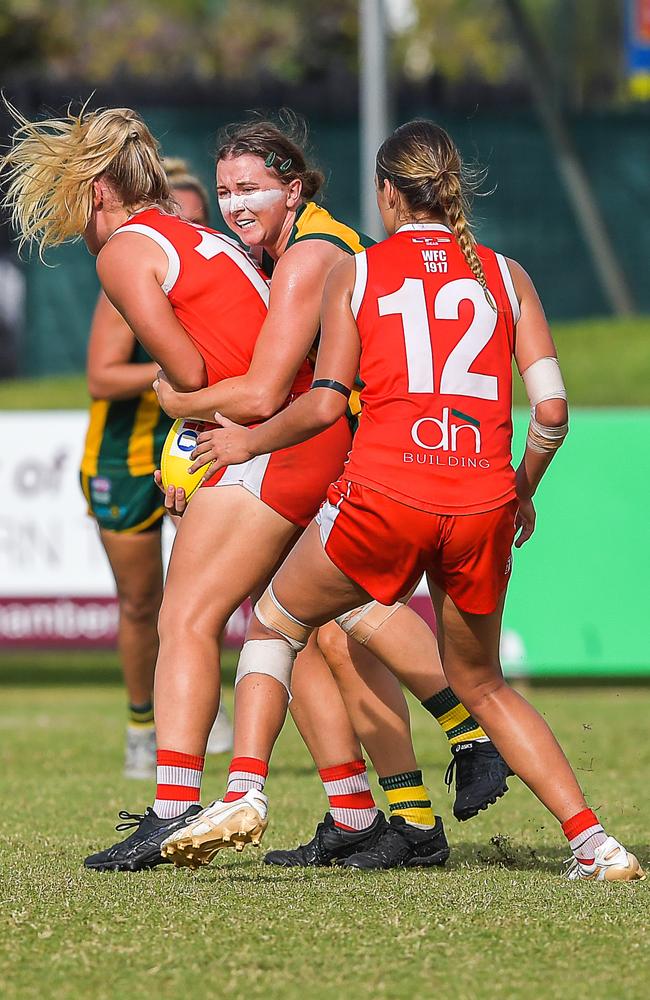 Waratah vs PINT in the 2022-23 NTFL womenÃ&#149;s grand final. Picture: PEMA TAMANG Pakhrin