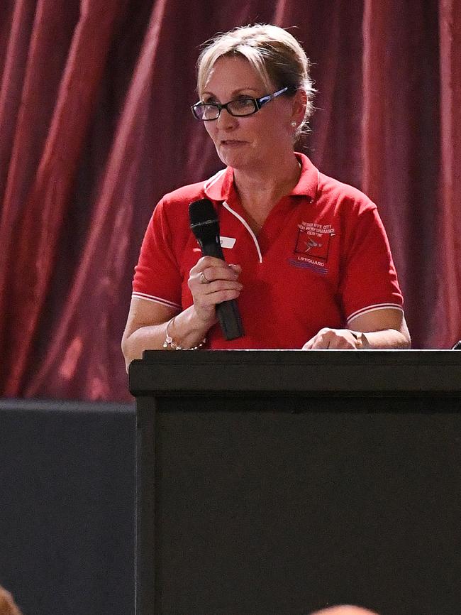 Kim Darra speaks at the memorial service for Australian swimming coach Kenneth (Ken) Wood. AAP /Dan Peled