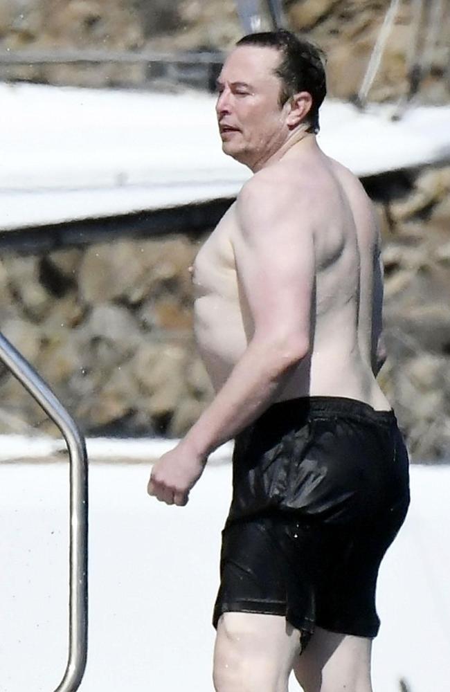 Elon Musk shirtless on holiday: Billionaire spotted in Mykonos | Photos |  news.com.au — Australia's leading news site