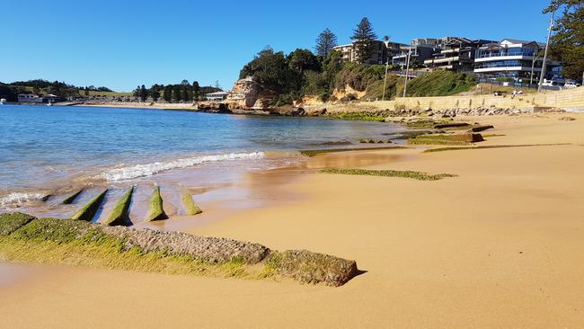 Elevated levels of enterococci after lightrain fall has also led to Terrigal Beach as being ranked as “poor”.